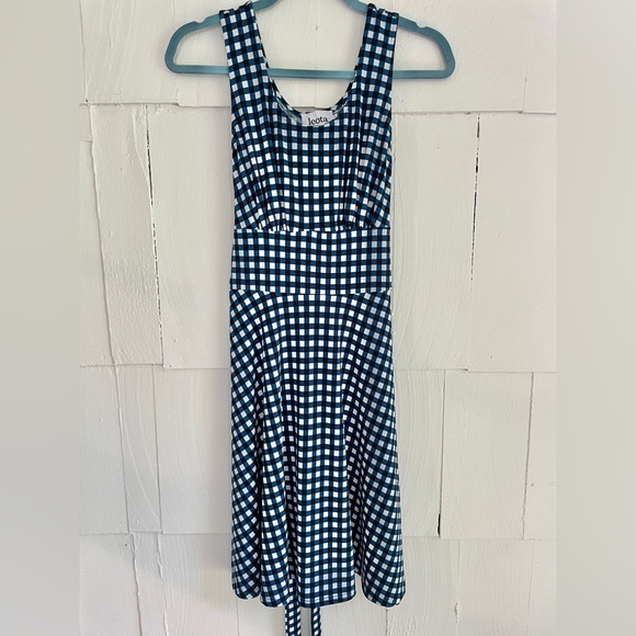 Leota Dresses & Skirts - Leota Gingham Midi Dress, Size Small